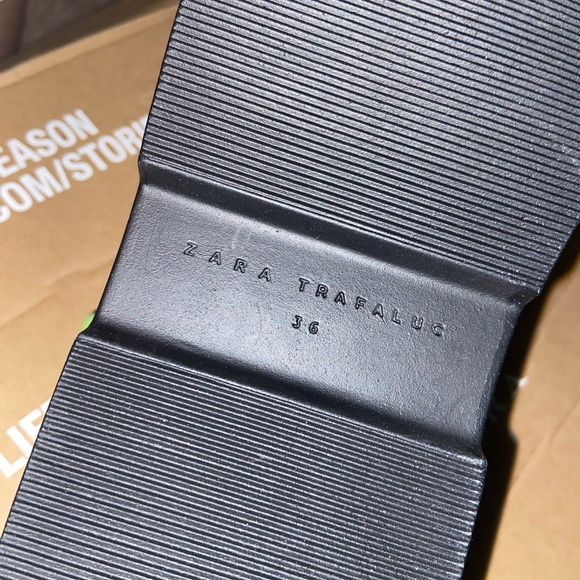 Zara Neon Green Reflective Platform Sandals - Picture 3 of 3